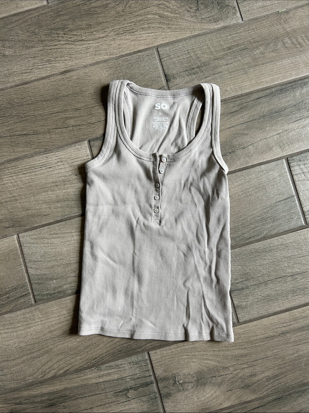 SO Ribbed Henley Tank Top in Light Gray